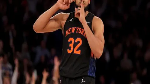 维尼修斯直面沙特转会传闻，队友透露巨额转会费难以抗拒